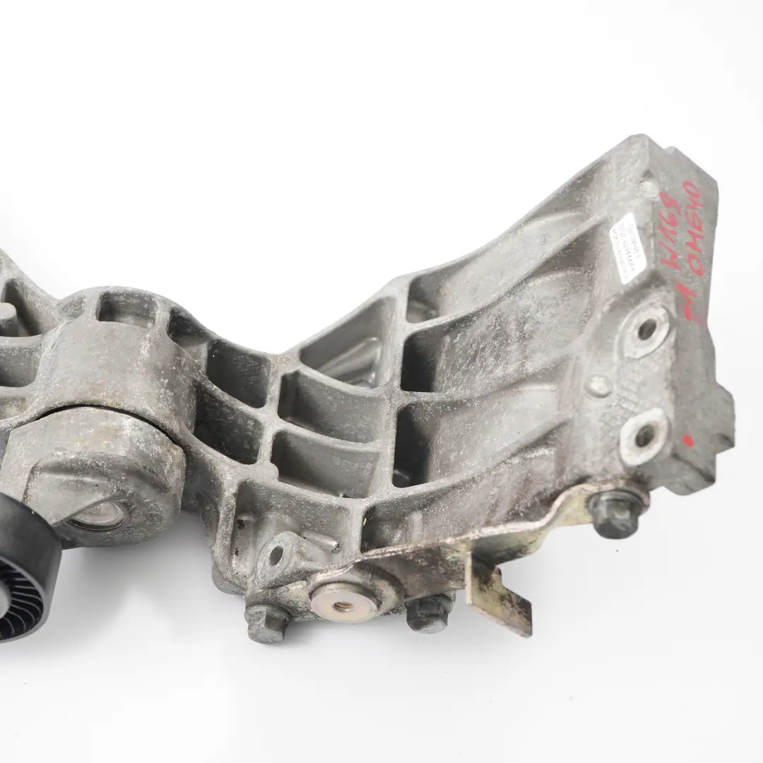 Mercedes W169 W245 Supporto Pannello di Montaggio dell'Alternatore OM640 Diesel - SKU A6402003370-1 - Numero di parte A6402003370