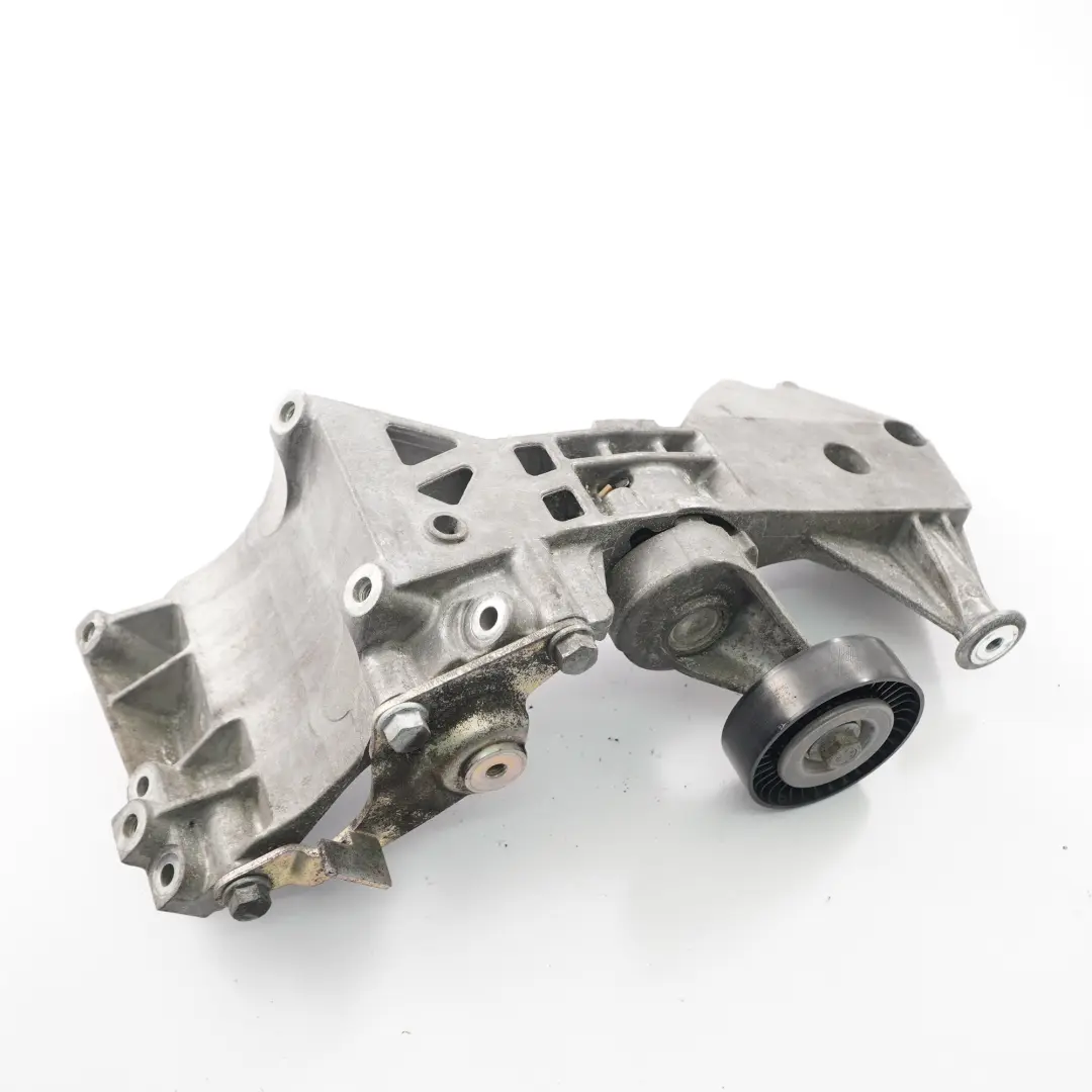 OM640 Aggreggatenhalter Riemenspanner für Mercedes W169 W245 mit Teilenummer A6402003370 Mercedes W169 W245 OM640 Aggreggatenhalter Riemenspanner - SKU A6402003370-1 - Teilenummer A6402003370