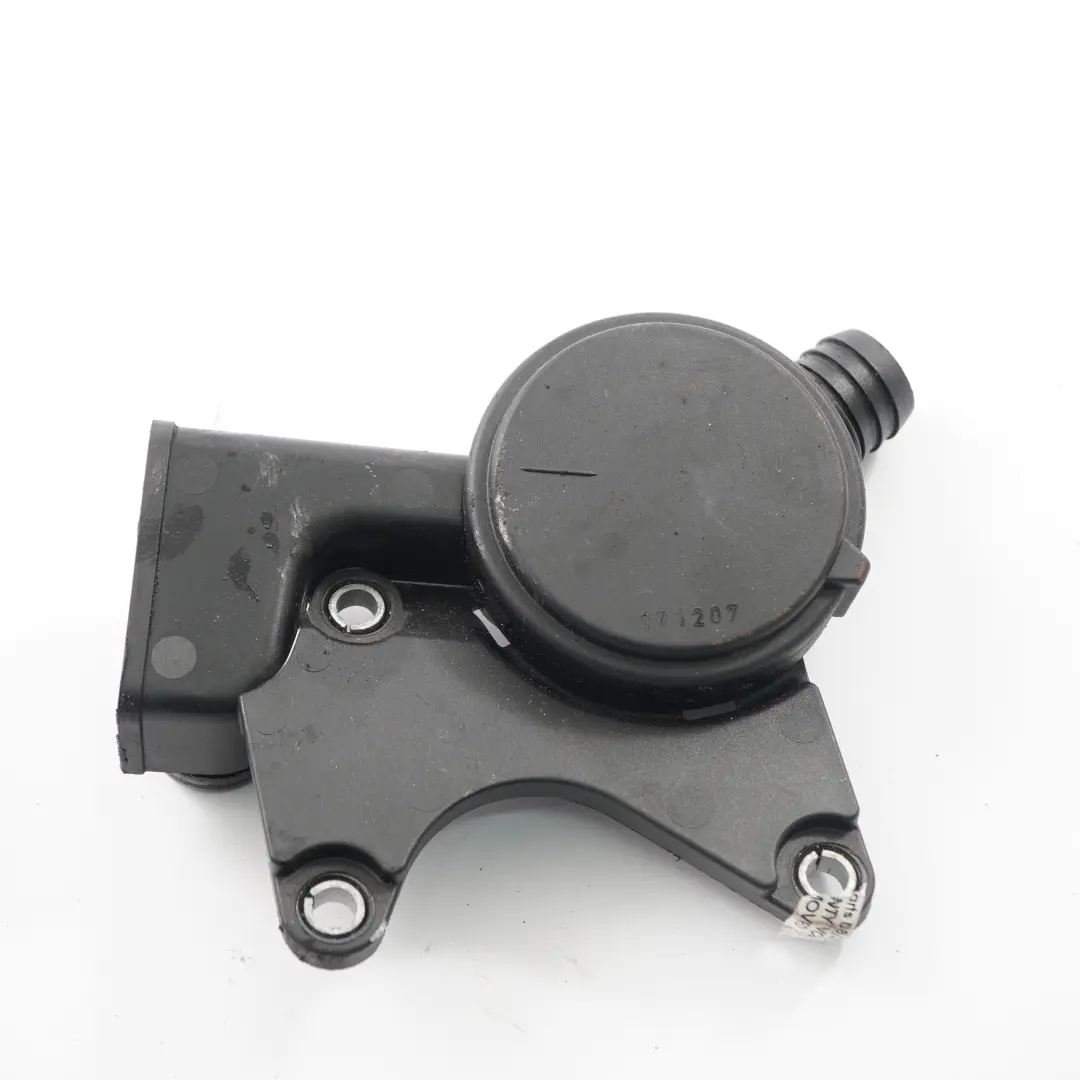  Valvola spurgo Mercedes W639 OM642 Valvola sfiato motore Sfiato della manovella - SKU A6420100291 - Numero di parte A6420100291