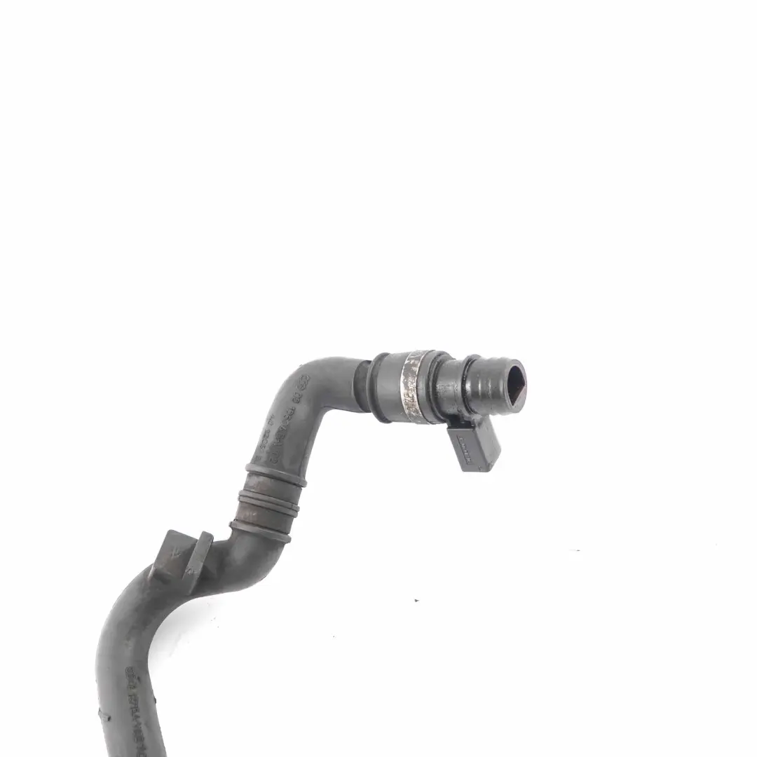 Valvola sfiato carter Mercedes W204 W212 OM642 Tubo flessibile per con numero di parte A6420101791 Valvola sfiato carter Mercedes W204 W212 OM642 Tubo flessibile - SKU A6420101791 - Numero di parte A6420101791