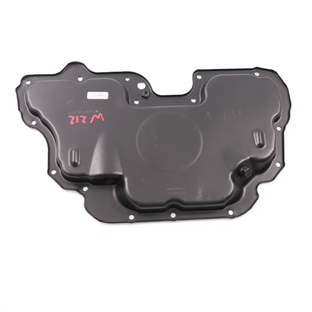 Soporte del cárter de aceite del motor diesel Mercedes W204 OM642 para con número de pieza A6420102028 Soporte del cárter de aceite del motor diesel Mercedes W204 OM642 - SKU A6420102028 - Número de pieza A6420102028