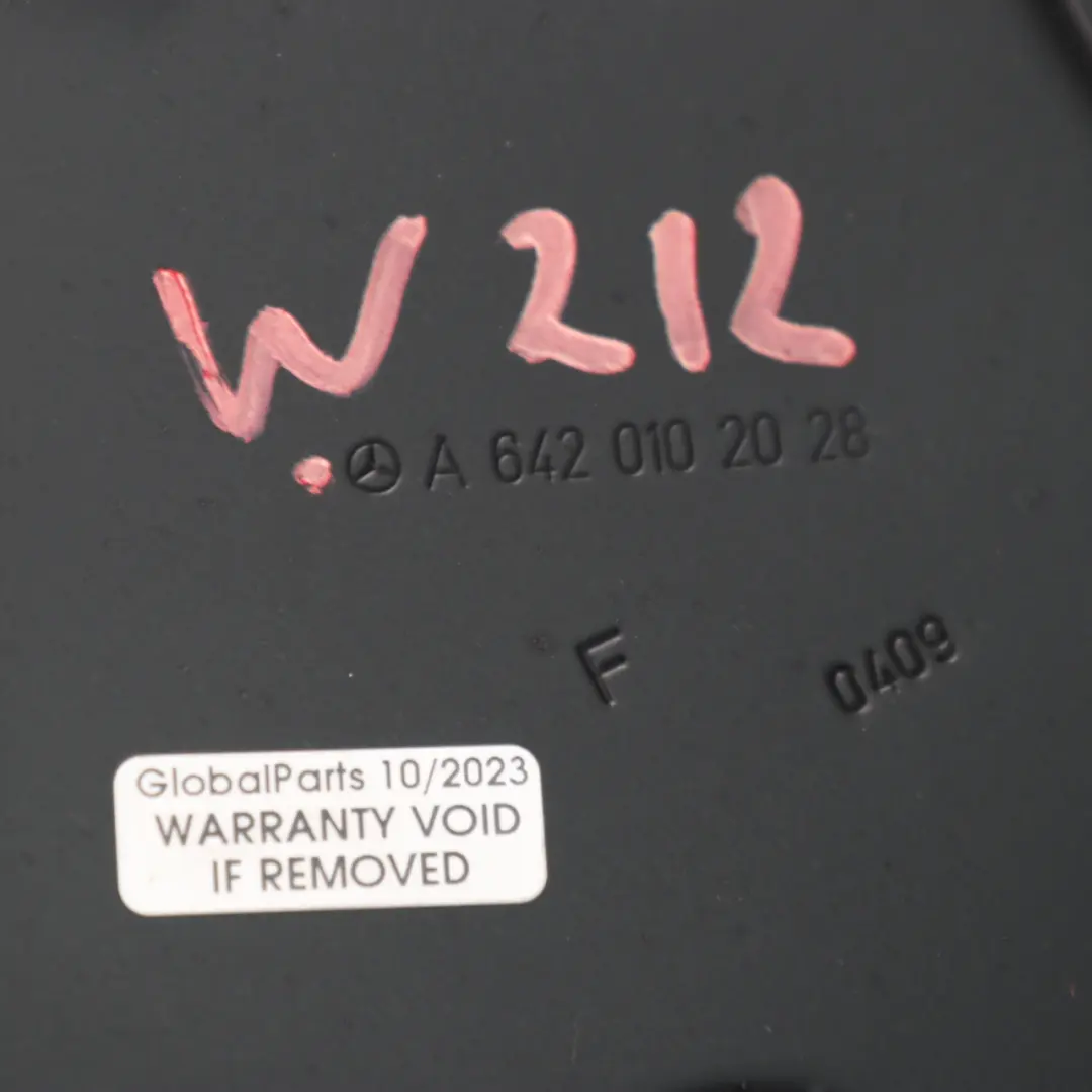 Soporte del cárter de aceite del motor diesel Mercedes W204 OM642 para con número de pieza A6420102028 Soporte del cárter de aceite del motor diesel Mercedes W204 OM642 - SKU A6420102028 - Número de pieza A6420102028