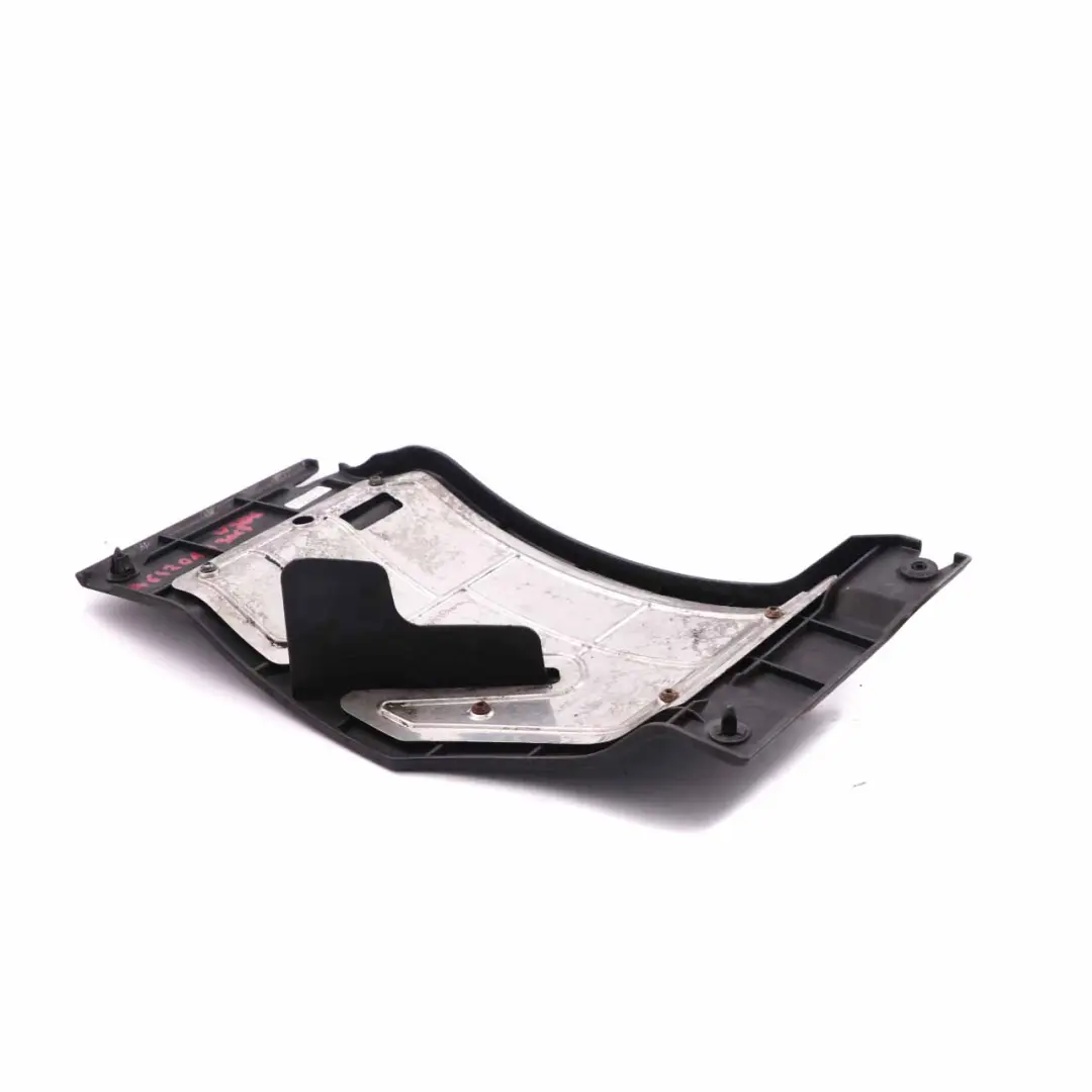  Couvercle moteur Mercedes W639 W906 OM642 Boîtier garniture panneau A6420100767 - SKU A6420103067 - Numéro de pièce A6420103067