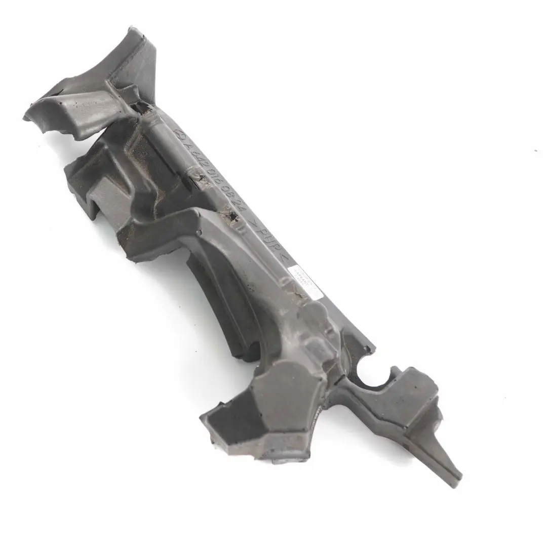 Engine Head Cover Mercedes W204 W221 Injector Foam Right O/S OM642 A6420160824 - SKU A6420161424 - Part number A6420161424