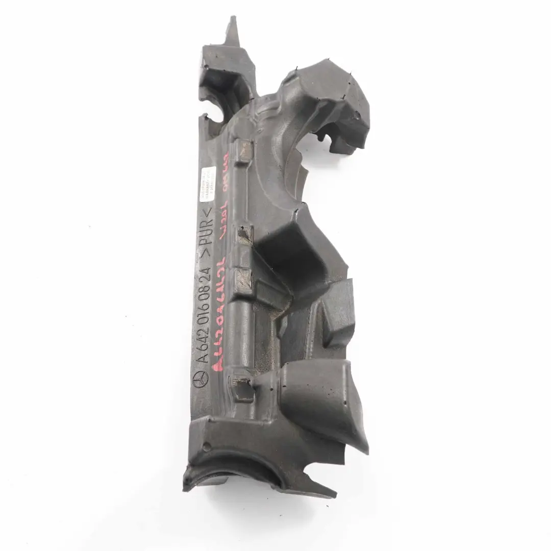 Engine Head Cover Mercedes W204 W221 Injector Foam Right O/S OM642 A6420160824 - SKU A6420161424 - Part number A6420161424