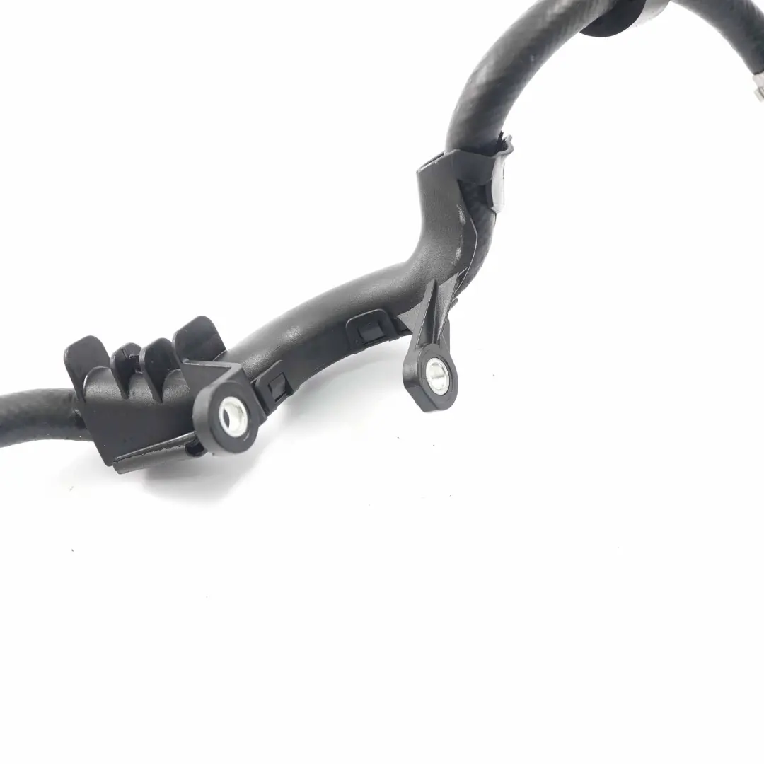 Mercedes W203 Support pour tuyau de carburant Diesel - SKU A6420700077 - Numéro de pièce A6420700077