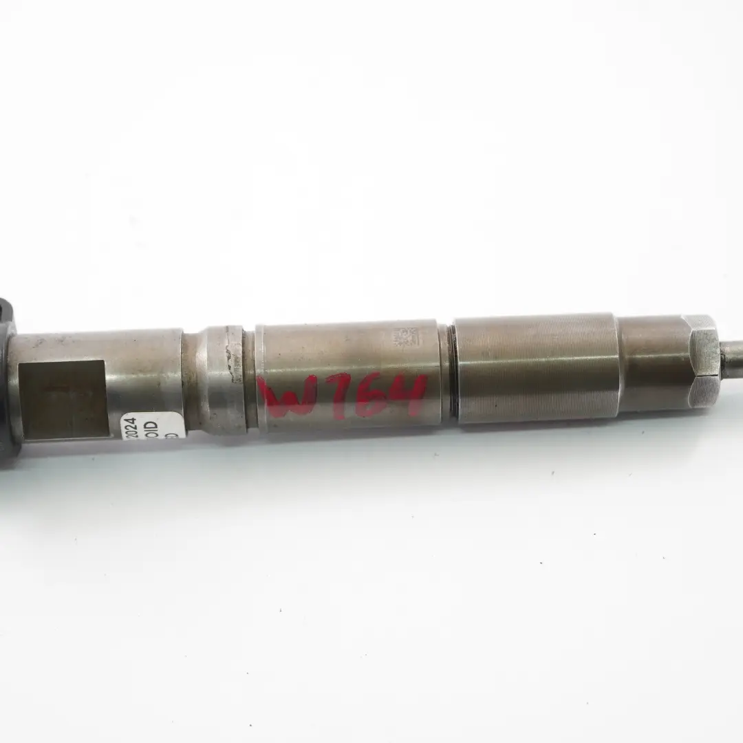  Injecteur carburant Mercedes W164 W204 W211 OM642 Buse d'injection - SKU A6420700487 - Numéro de pièce A6420700487