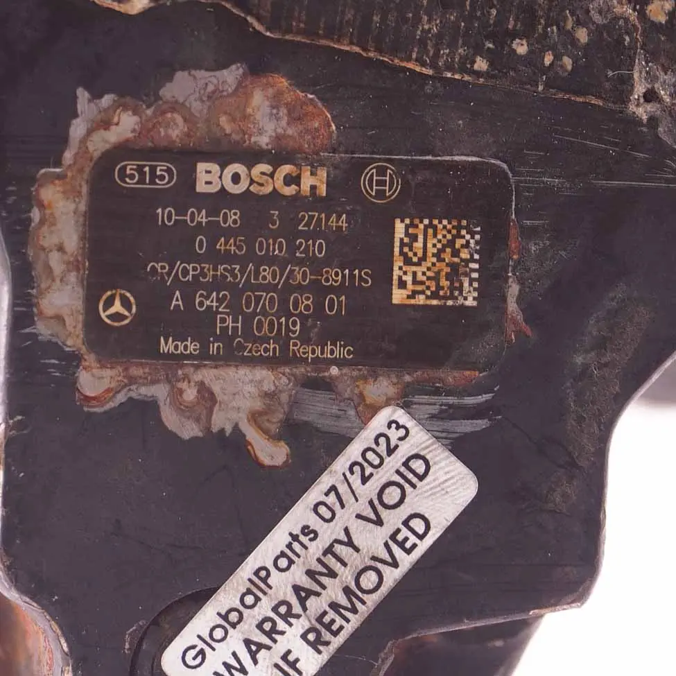 Bomba combustible Mercedes W204 W212 OM642 Diesel Bomba alta presión para con número de pieza A6420700801 Bomba combustible Mercedes W204 W212 OM642 Diesel Bomba alta presión - SKU A6420700801 - Número de pieza A6420700801