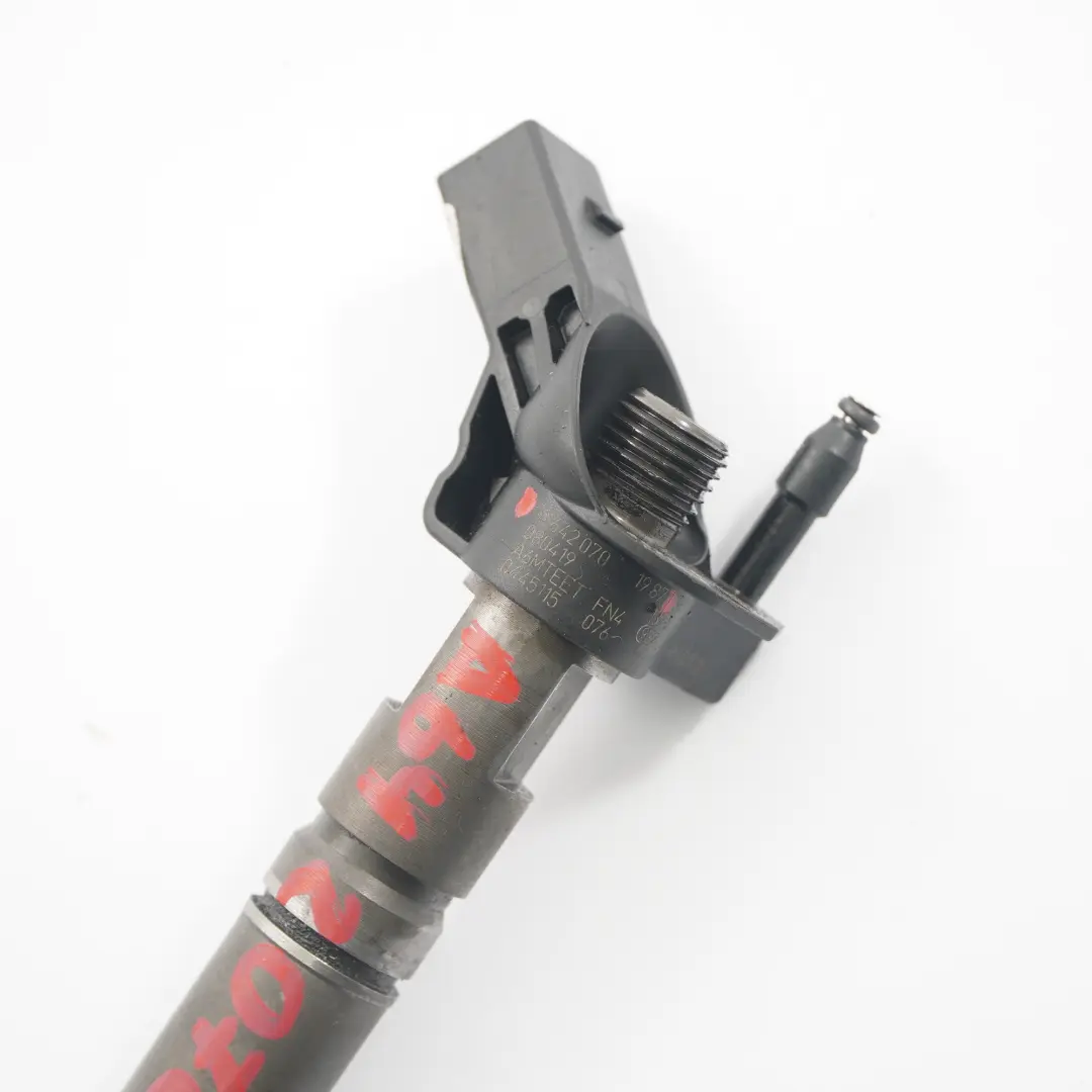 OM642 CDI Diesel Engine Fuel Injector Injection Nozzle to Mercedes W221 with Part number A6420701987 Mercedes W221 OM642 CDI Diesel Engine Fuel Injector Injection Nozzle - SKU A6420701987 - Part number A6420701987