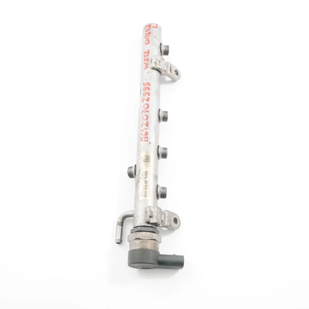 Mercedes W204 W212 OM642 Injecteur Carburant Pression Rail Line - SKU A6420702995 - Numéro de pièce A6420702995