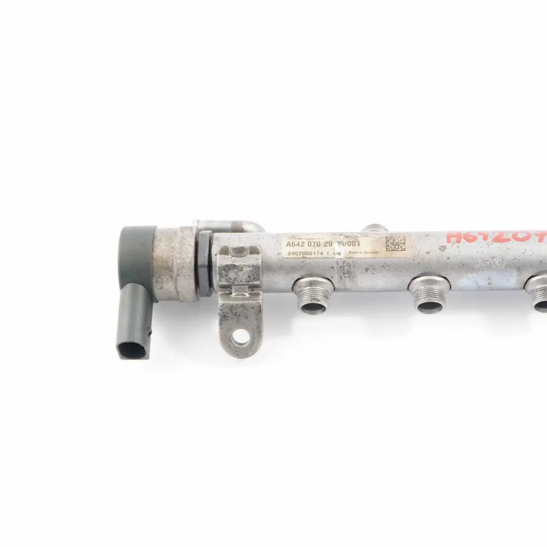 Mercedes W204 W212 OM642 Linea Pressione Iniettori Carburante - SKU A6420702995 - Numero di parte A6420702995