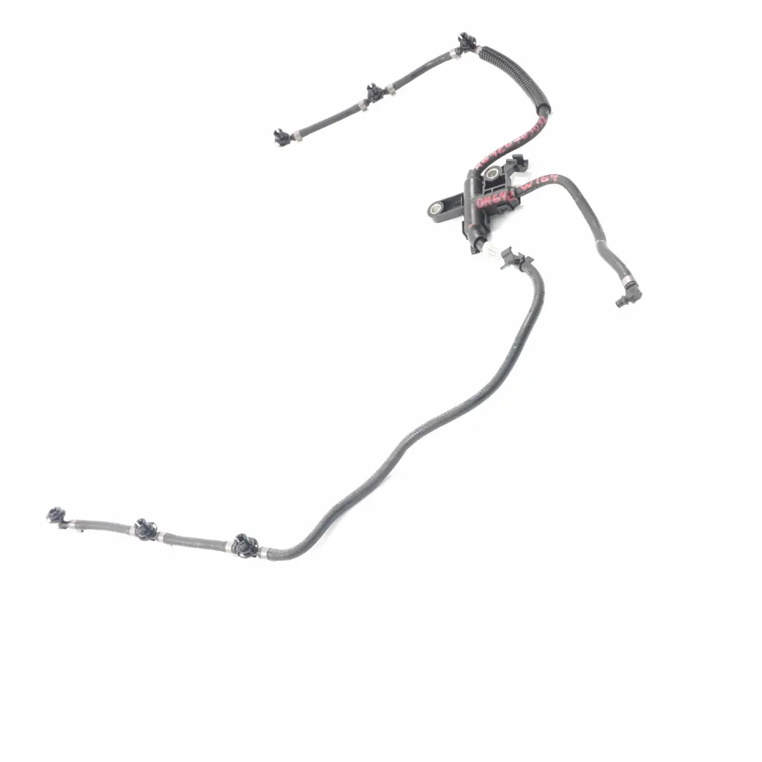 OM642 Kraftstoffüberlauf Leckage Schlauchleitung für Mercedes W164 mit Teilenummer A6420703032 Mercedes W164 OM642 Kraftstoffüberlauf Leckage Schlauchleitung - SKU A6420703032 - Teilenummer A6420703032