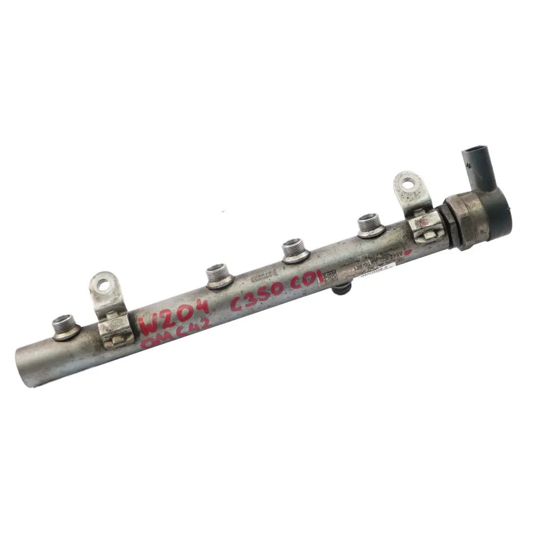  Rail de carburant Mercedes W204 W221 OM642 Injection haute pression gauche - SKU A6420703395 - Numéro de pièce A6420703395