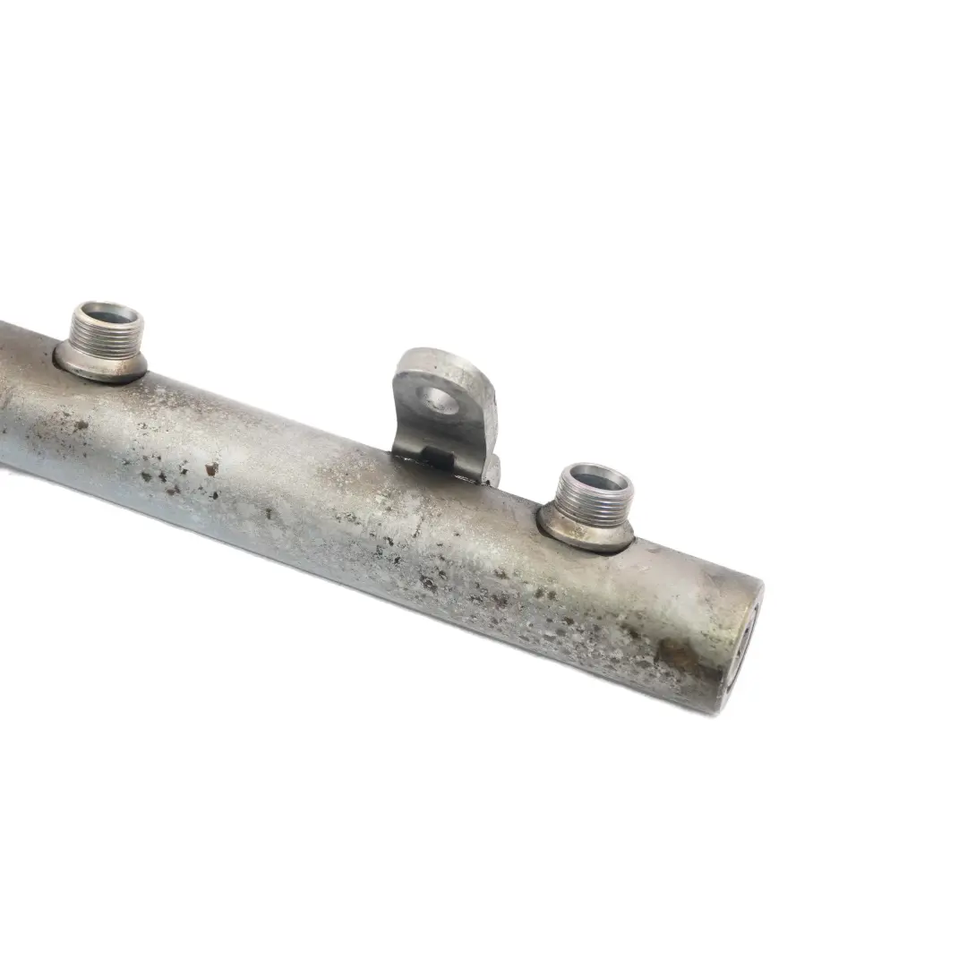 Mercedes W204 W221 Rail Izquierda Inyeccion Alta Presion OM642 - SKU A6420703395 - Número de pieza A6420703395