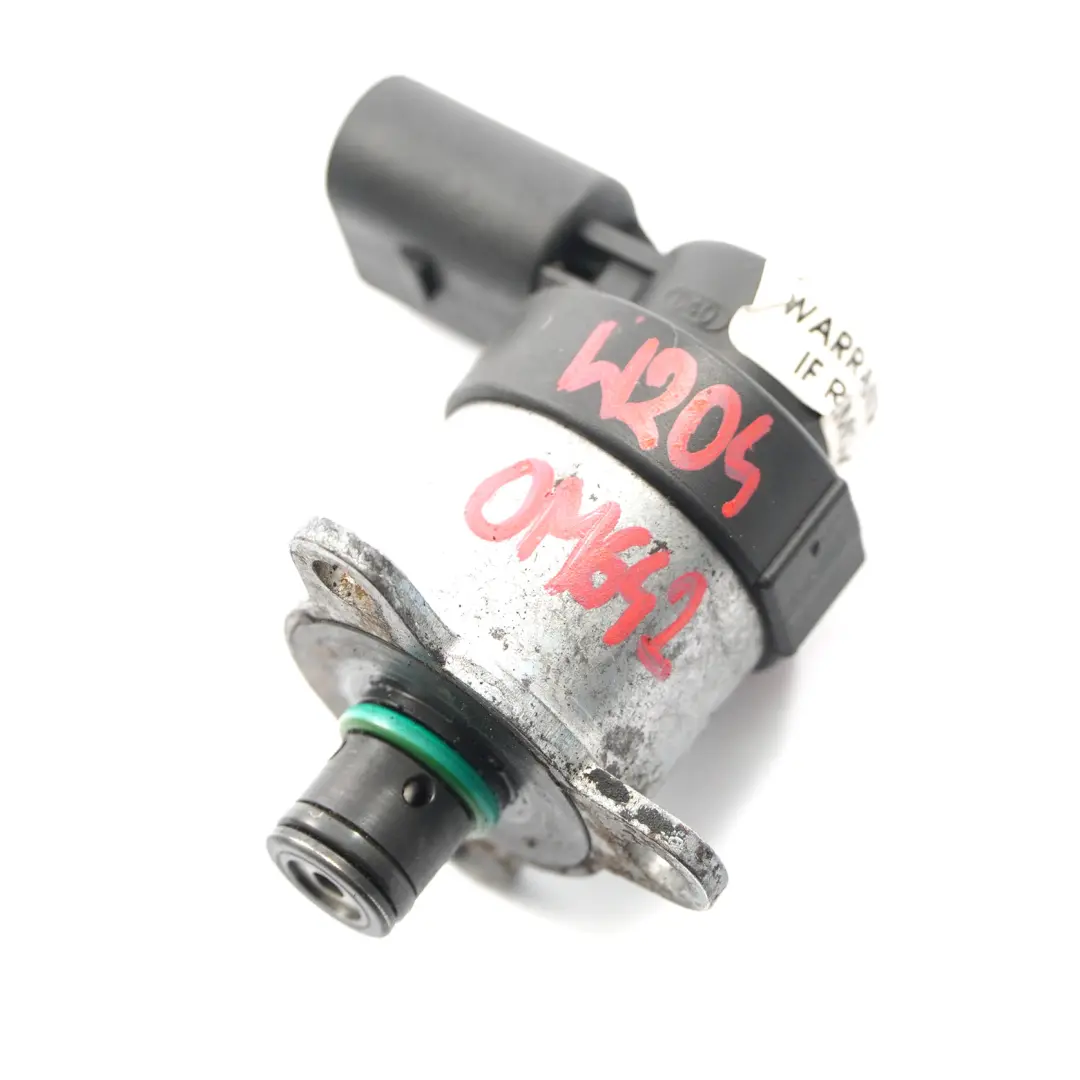 Valvola Mercedes W204 Diesel OM642 Regolatore pressione carburante per con numero di parte A6420740284 Valvola Mercedes W204 Diesel OM642 Regolatore pressione carburante - SKU A6420740284 - Numero di parte A6420740284