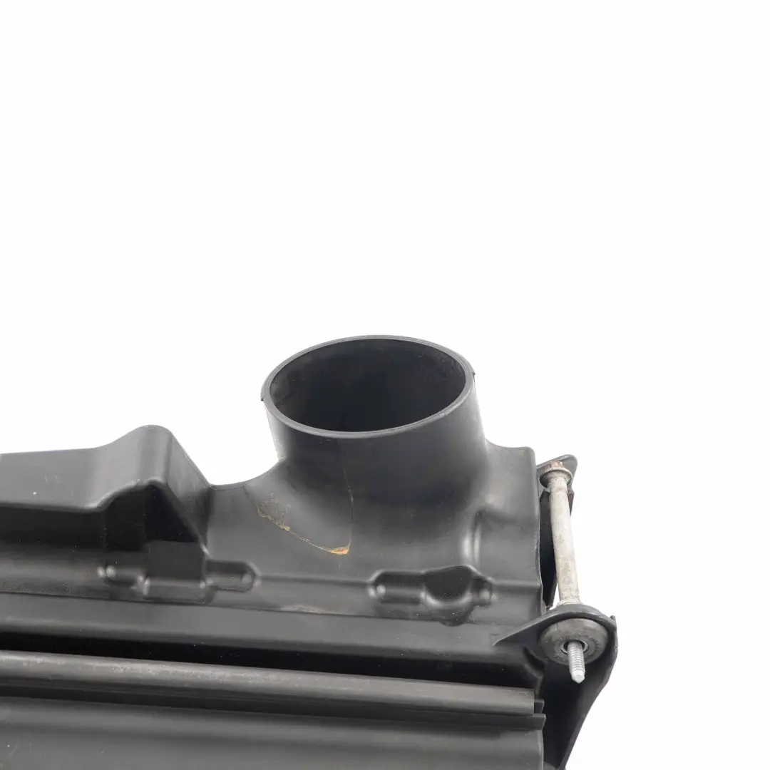 Filter Box Mercedes W164 OM642 Air Intake Housing Left N/S to Air with Part number A6420900701 Air Filter Box Mercedes W164 OM642 Air Intake Housing Left N/S - SKU A6420900701 - Part number A6420900701