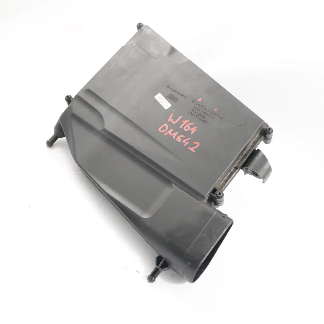 Boitier Luftansaugkasten a Gauche pour Mercedes ML W164 à propos du numéro de pièce A6420900701 Mercedes ML W164 Boitier Luftansaugkasten a Gauche - SKU A6420900701 - Numéro de pièce A6420900701