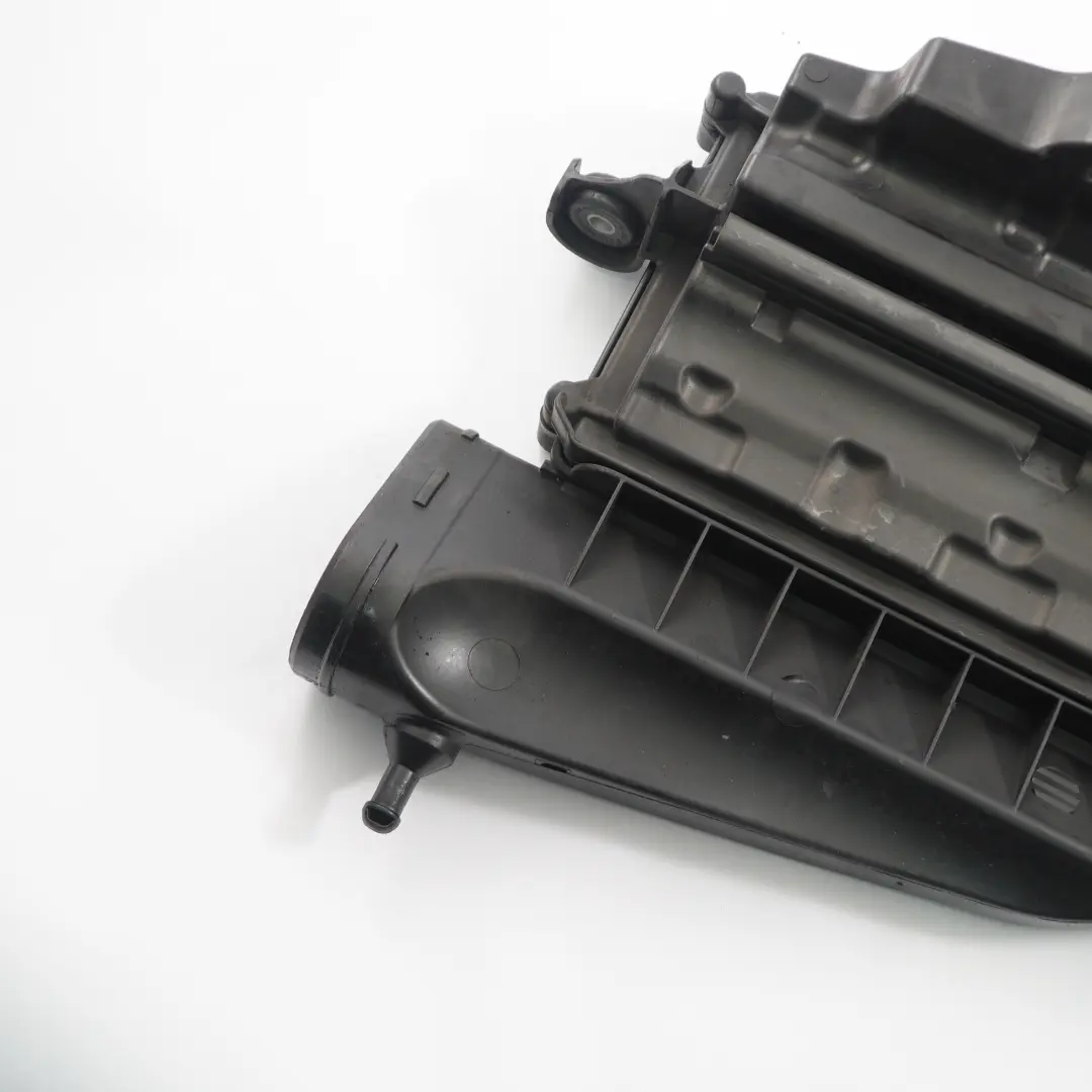 OM642 Diesel Caja Filtro Aire Tapa Derecha para Mercedes ML W164 con número de pieza A6420902001 Mercedes ML W164 OM642 Diesel Caja Filtro Aire Tapa Derecha - SKU A6420902001 - Número de pieza A6420902001