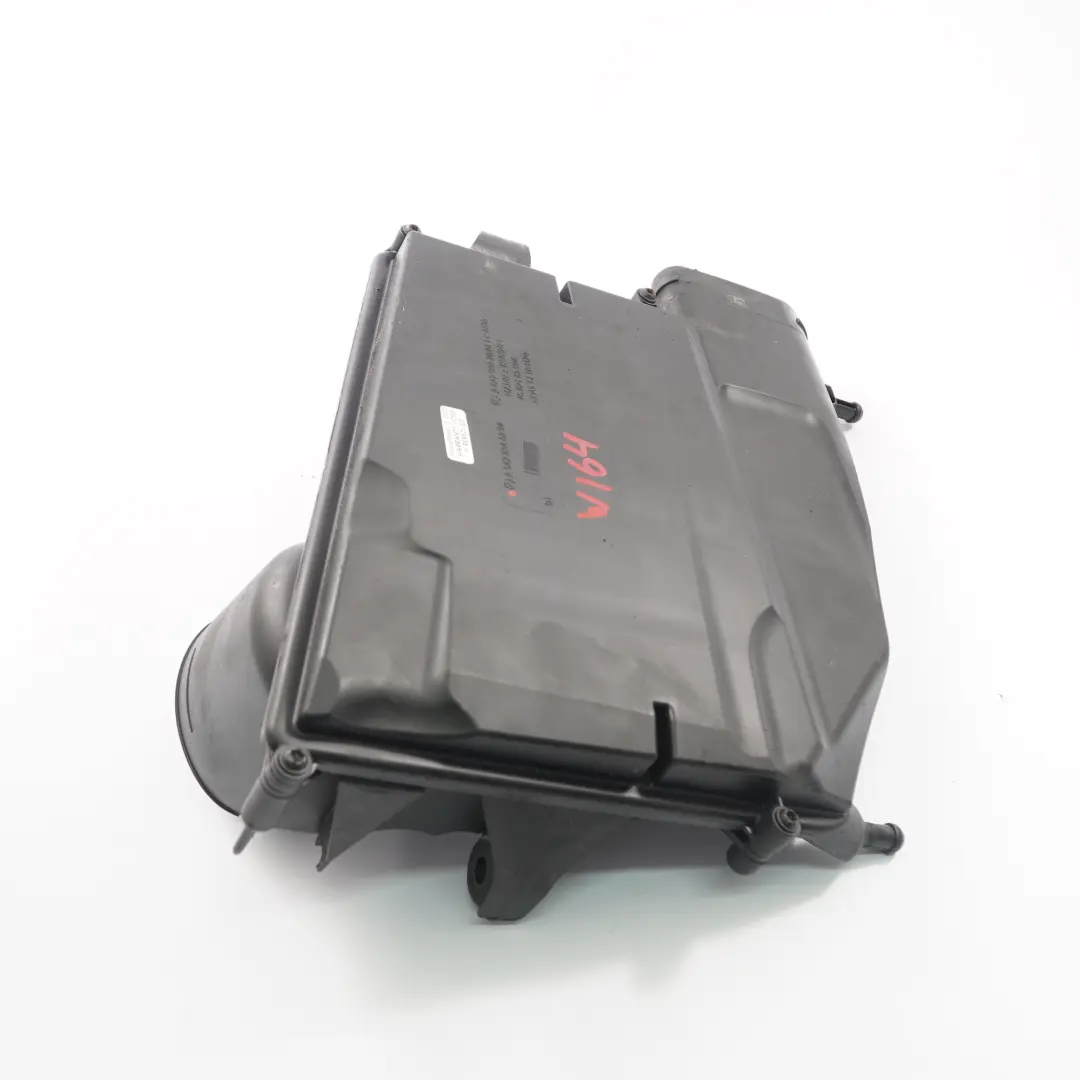 OM642 Diesel filtro aria scatola copertura destra per Mercedes ML W164 con numero di parte A6420902001 Mercedes ML W164 OM642 Diesel filtro aria scatola copertura destra - SKU A6420902001 - Numero di parte A6420902001
