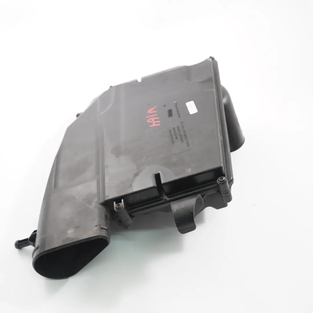 OM642 Diesel filtro aria scatola copertura destra per Mercedes ML W164 con numero di parte A6420902001 Mercedes ML W164 OM642 Diesel filtro aria scatola copertura destra - SKU A6420902001 - Numero di parte A6420902001