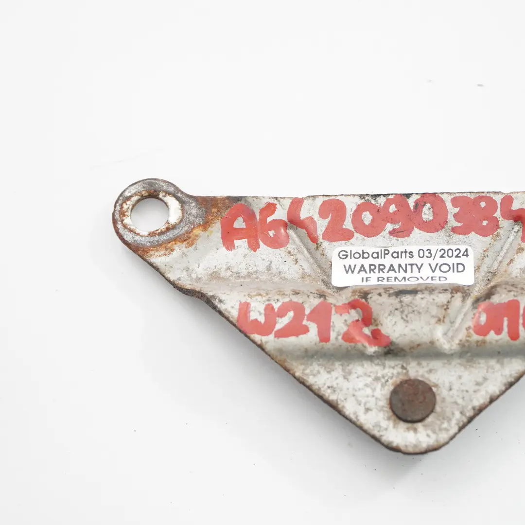 Bracket Mercedes W212 Diesel OM642 Exhaust Manifold Right Holder to with Part number A6420903841 Bracket Mercedes W212 Diesel OM642 Exhaust Manifold Right Holder - SKU A6420903841 - Part number A6420903841