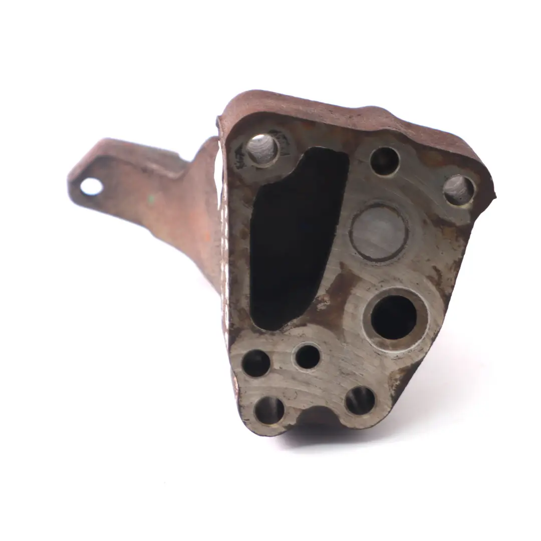 Support Turbocompresseur Mercedes W204 W212 OM642 Support De Turbo A6420961445 - SKU A6420960100 - Numéro de pièce A6420960100