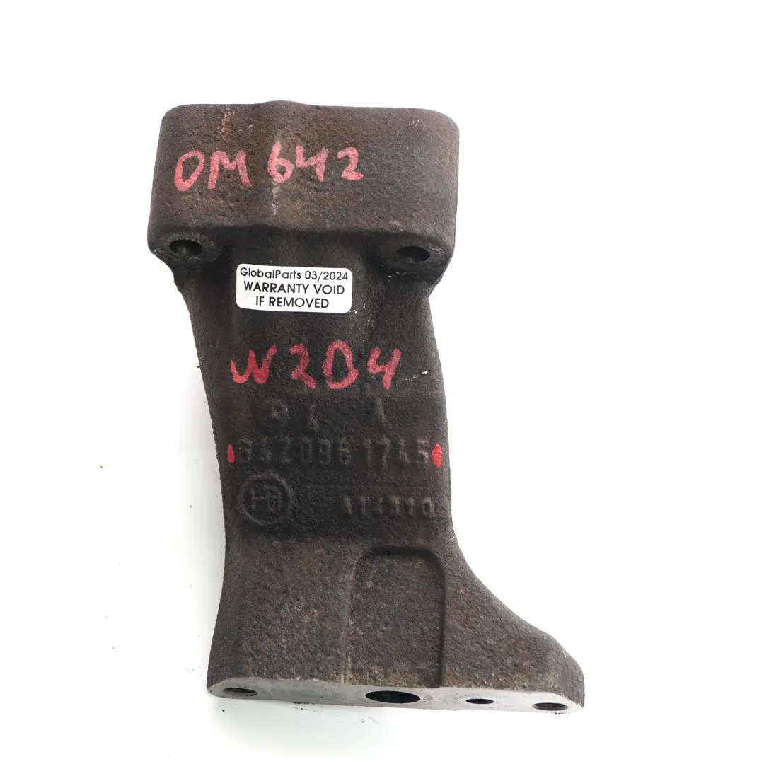 Mercedes W204 Motor Diesel OM642 Soporte Portador Turbocompresor - SKU A6420961745 - Número de pieza A6420961745