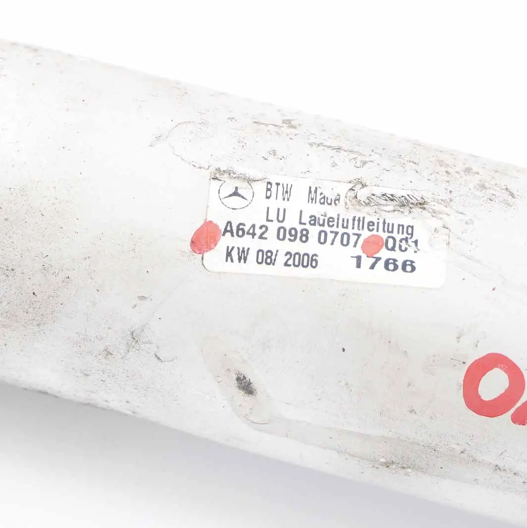 Mercedes W204 W212 Turbo Tubo Intercooler OM642 Diesel - SKU A6420980707 - Número de pieza A6420980707