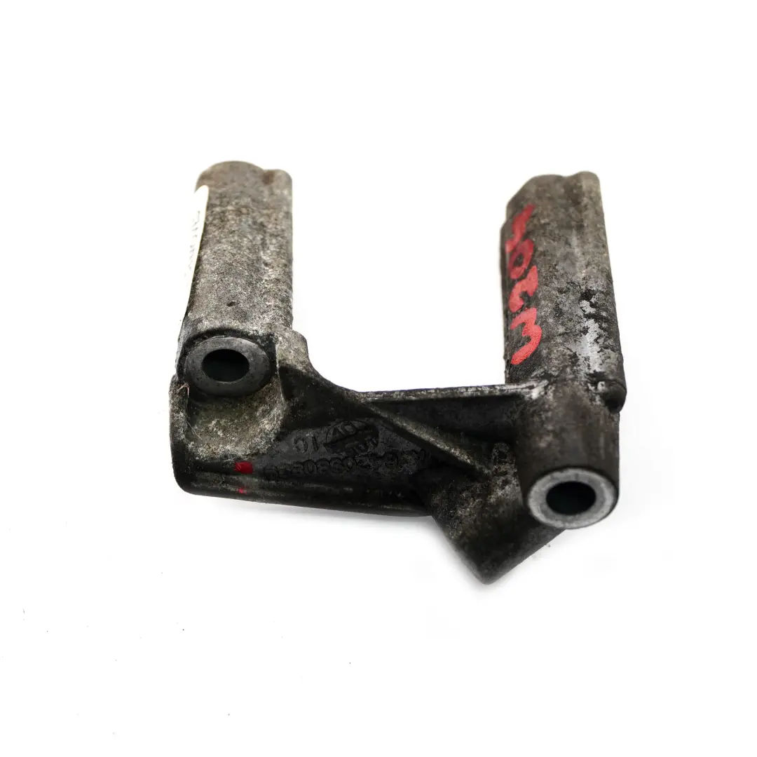 Carrier Mercedes W204 OM642 Diesel supporto tubo carica aria per con numero di parte A6420980839 Carrier Mercedes W204 OM642 Diesel supporto tubo carica aria - SKU A6420980839 - Numero di parte A6420980839