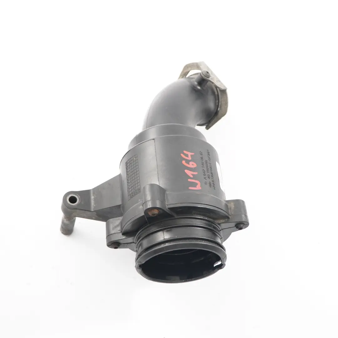 Tubo Flessibile OM642 Diesel per Mercedes W204 W212 Turbo Intercooler con numero di parte A6421400687 Mercedes W204 W212 Turbo Intercooler Tubo Flessibile OM642 Diesel - SKU A6421400687 - Numero di parte A6421400687