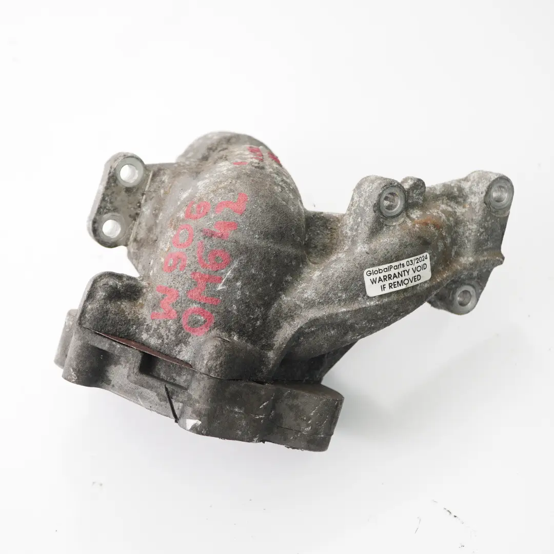 Boîtier EGR Mercedes Vito W639 Diesel OM642 Boîtier de vanne EGR pour à propos du numéro de pièce A6421420167 Boîtier EGR Mercedes Vito W639 Diesel OM642 Boîtier de vanne EGR - SKU A6421420167 - Numéro de pièce A6421420167