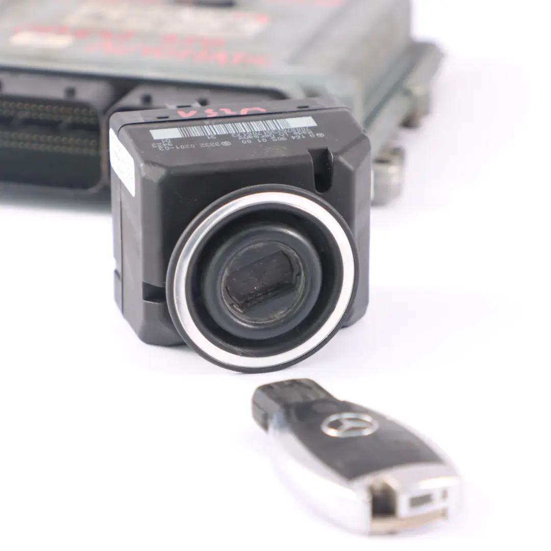 R350 CDI 642.950 224KM Komputer Sterownik Silnika do Mercedes W251 o numerze A6421508100 Mercedes W251 R350 CDI 642.950 224KM Komputer Sterownik Silnika - SKU A6421508100-1 - Numer Części A6421508100