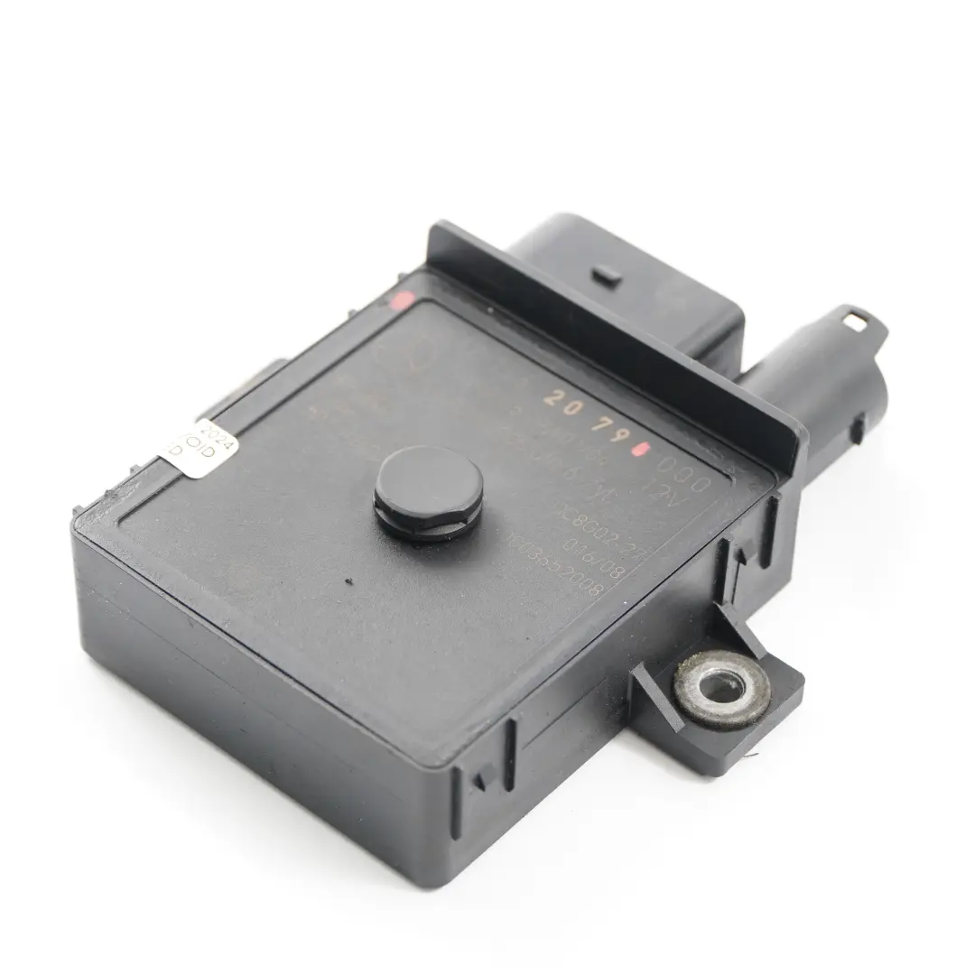 OM642 Glühkerzen-Diesel Relaiseinheit Steuermodul für Mercedes W204 mit Teilenummer A6421532079 Mercedes W204 OM642 Glühkerzen-Diesel Relaiseinheit Steuermodul - SKU A6421532079 - Teilenummer A6421532079