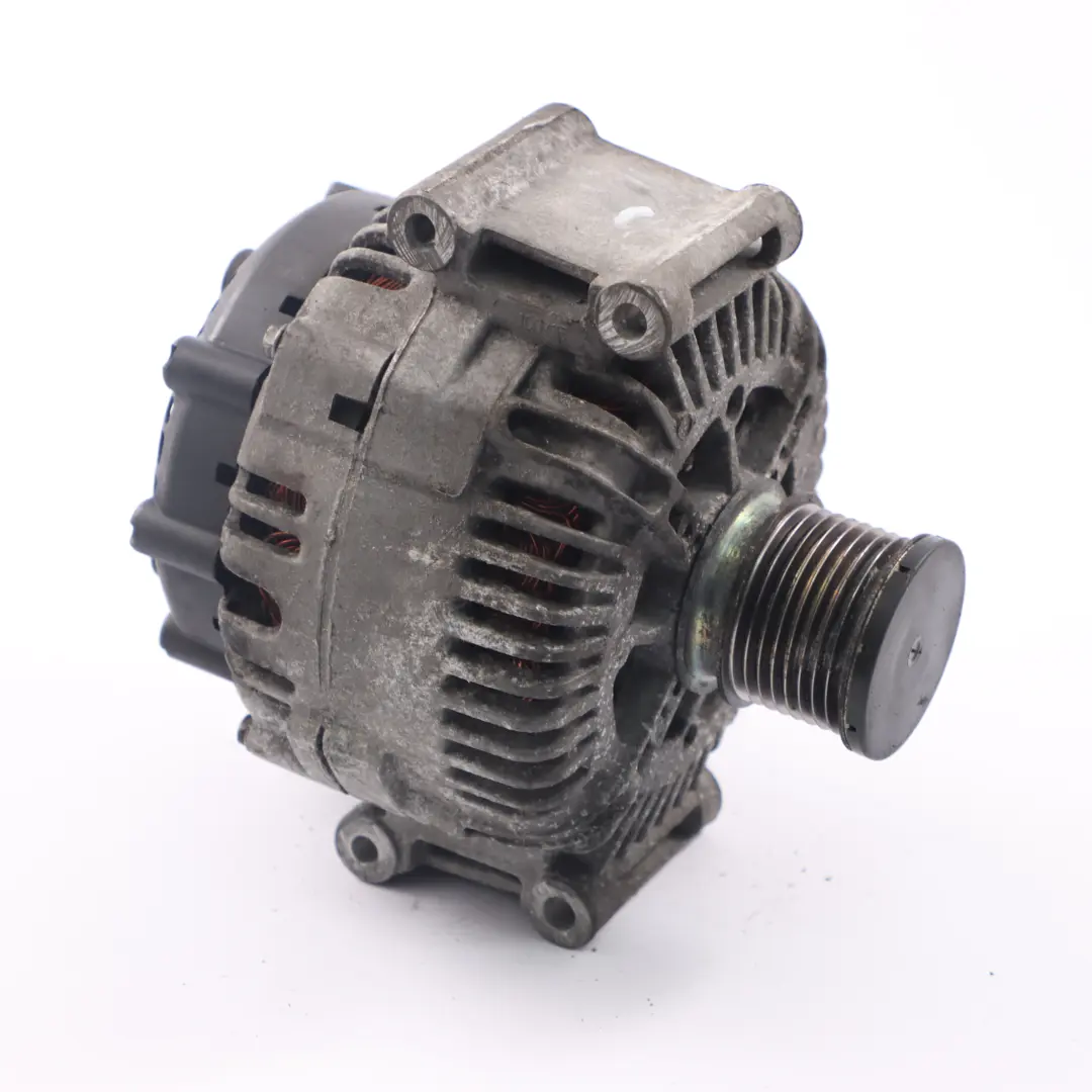 OM642 Diesel Alternator Prądnica Agregat 180A do Mercedes W164 W251 o numerze A6421540502 Mercedes W164 W251 OM642 Diesel Alternator Prądnica Agregat 180A - SKU A6421540502 - Numer Części A6421540502