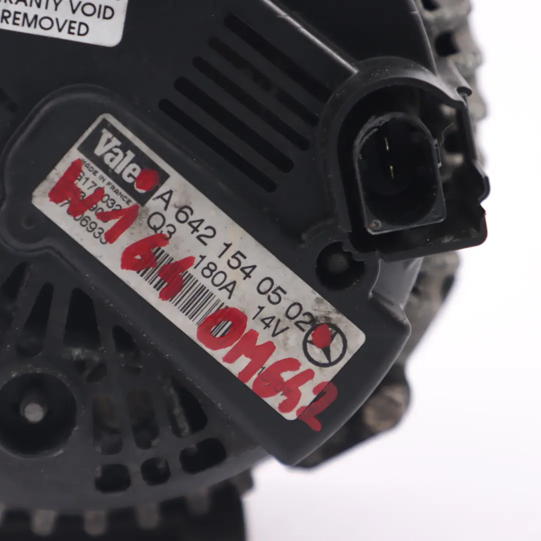 OM642 Diesel Alternator Prądnica Agregat 180A do Mercedes W164 W251 o numerze A6421540502 Mercedes W164 W251 OM642 Diesel Alternator Prądnica Agregat 180A - SKU A6421540502 - Numer Części A6421540502