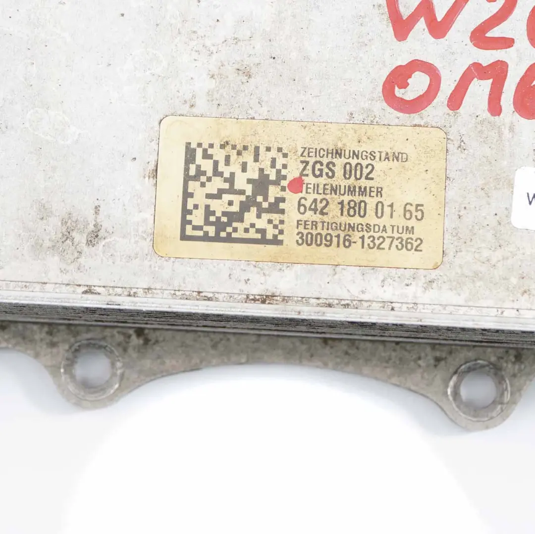 Intercambiador Calor Refrigerador Aceite OM642 Diesel para Mercedes W204 con número de pieza A6421800165 Mercedes W204 Intercambiador Calor Refrigerador Aceite OM642 Diesel - SKU A6421800165 - Número de pieza A6421800165