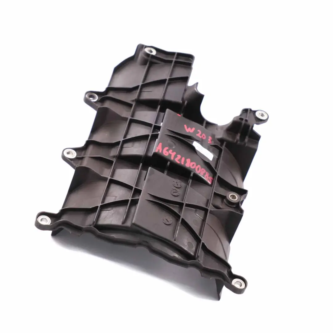 Abdeckplatte Mercedes W204 OM642 Ölwannenschmiersystem für mit Teilenummer A6421800885 Abdeckplatte Mercedes W204 OM642 Ölwannenschmiersystem - SKU A6421800885 - Teilenummer A6421800885