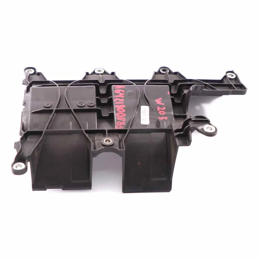  Abdeckplatte Mercedes W204 OM642 Ölwannenschmiersystem - SKU A6421800885 - Teilenummer A6421800885