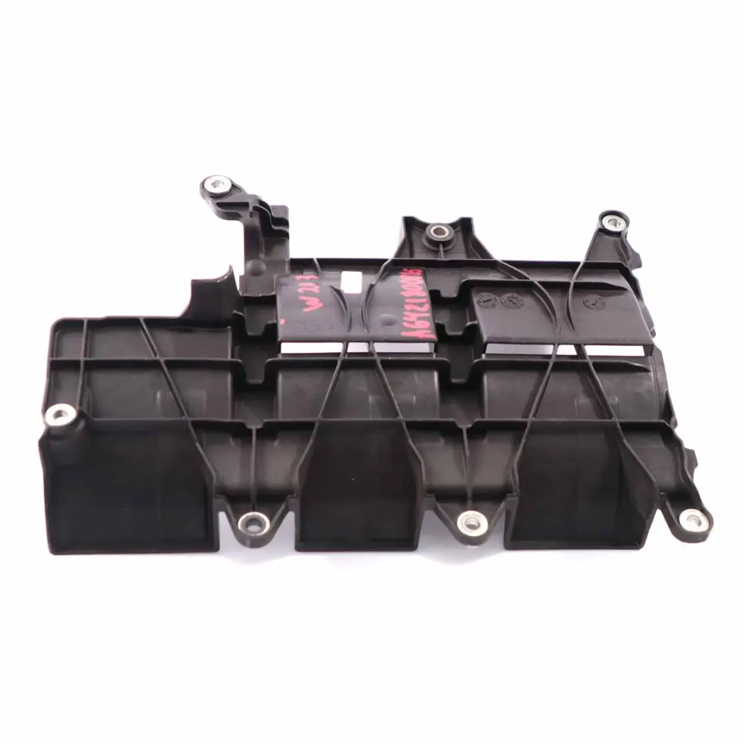  Abdeckplatte Mercedes W204 OM642 Ölwannenschmiersystem - SKU A6421800885 - Teilenummer A6421800885