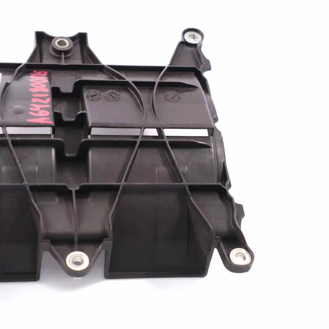  Placa cubierta Mercedes W204 OM642 Sistema lubricación cárter aceite - SKU A6421800885 - Número de pieza A6421800885
