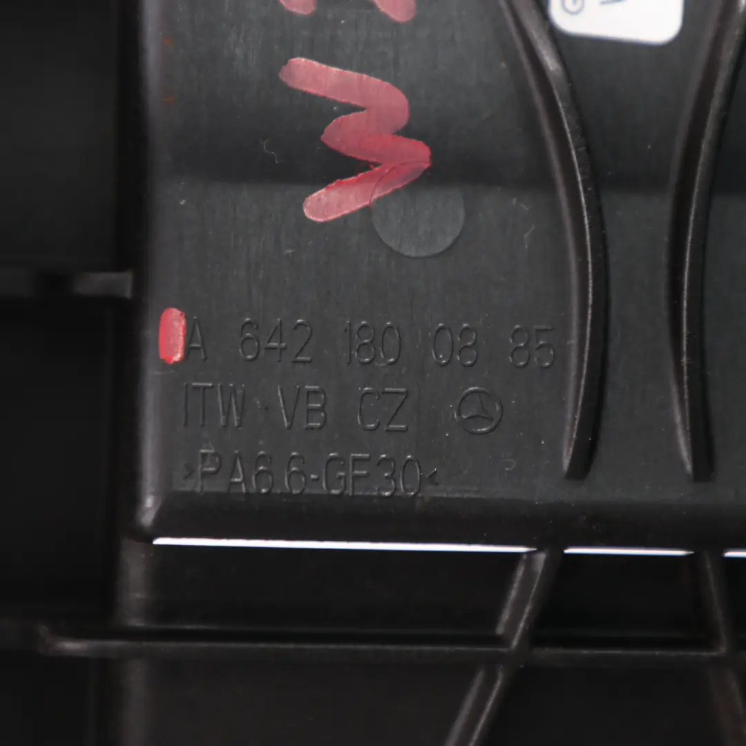 OM642 Smok Oleju Obudowa do Mercedes W204 o numerze A6421800885 Mercedes W204 OM642 Smok Oleju Obudowa - SKU A6421800885 - Numer Części A6421800885