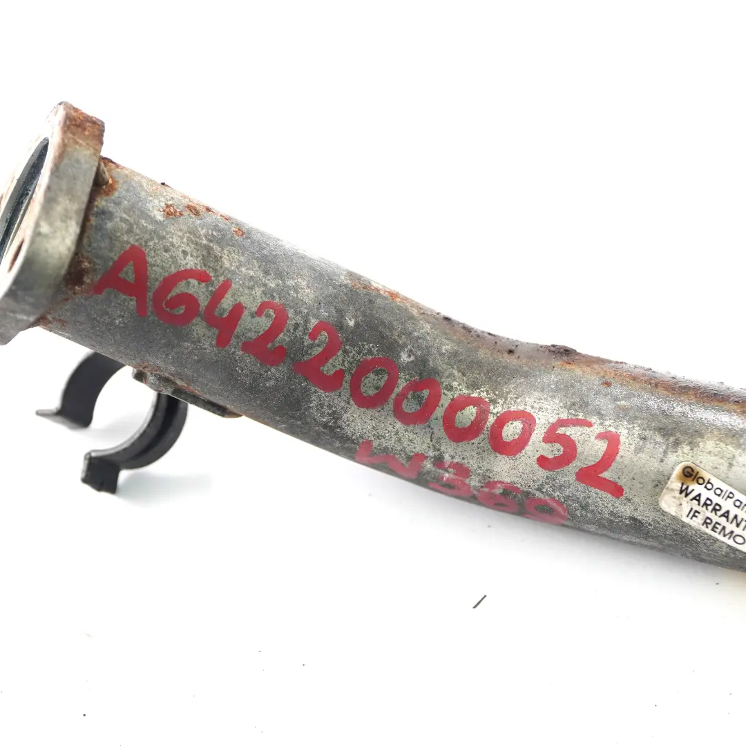 Tubo de la bomba de agua Mercedes Vito W639 OM642 Línea refrigerante del motor para con número de pieza A6422000052 Tubo de la bomba de agua Mercedes Vito W639 OM642 Línea refrigerante del motor - SKU A6422000052 - Número de pieza A6422000052