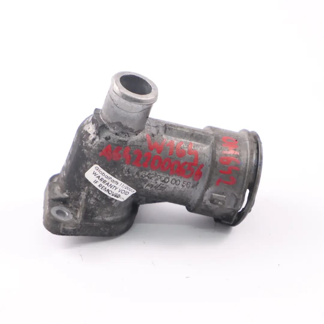 OM642 Motor Refrigerante Brida Conector Manguera para Mercedes W164 con número de pieza A6422000056 Mercedes W164 OM642 Motor Refrigerante Brida Conector Manguera - SKU A6422000056 - Número de pieza A6422000056