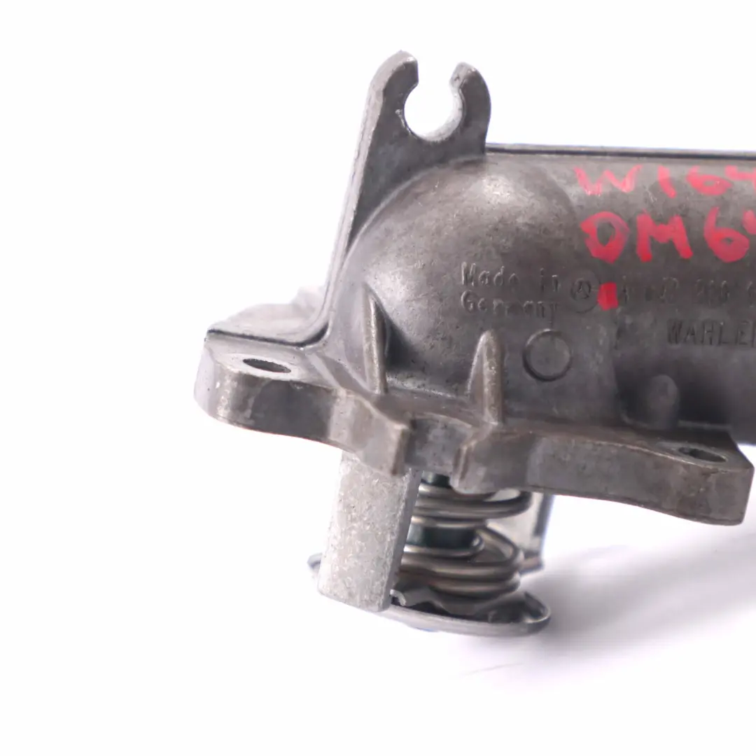 OM642 Diesel Thermostat Boîtier de refroidissement pour Mercedes W164 à propos du numéro de pièce A6422000215 Mercedes W164 OM642 Diesel Thermostat Boîtier de refroidissement - SKU A6422000215-1 - Numéro de pièce A6422000215