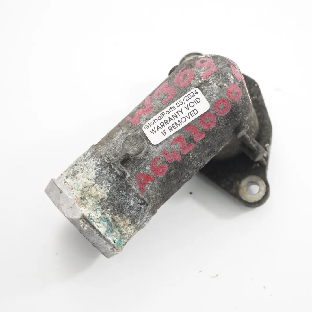 Bride Mercedes W639 OM642 Bride de raccord conduite refroidissement pour à propos du numéro de pièce A6422000556 Bride Mercedes W639 OM642 Bride de raccord conduite refroidissement - SKU A6422000556 - Numéro de pièce A6422000556