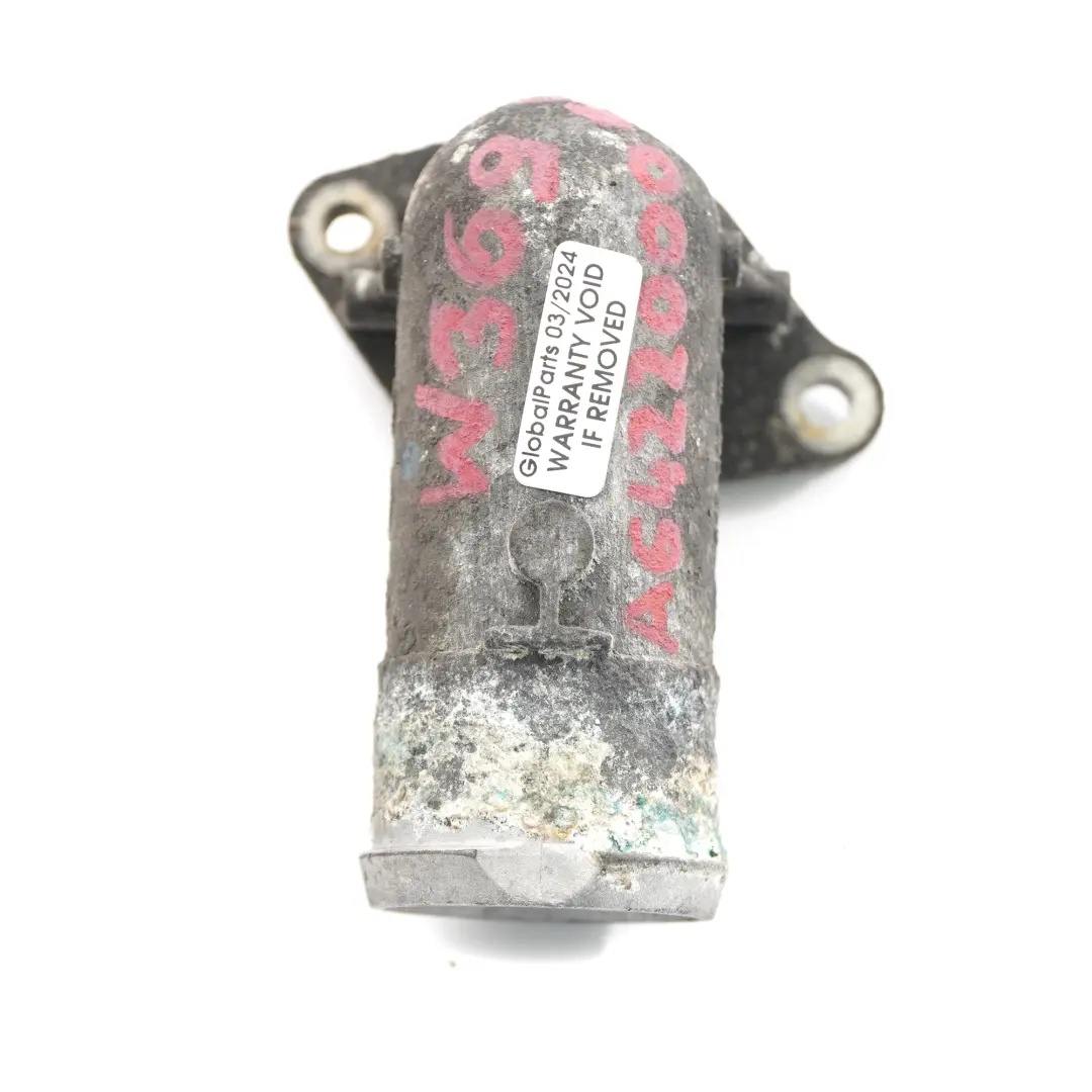 Flangia Mercedes W639 OM642 Linea raffreddamento Raccordo Flangia per con numero di parte A6422000556 Flangia Mercedes W639 OM642 Linea raffreddamento Raccordo Flangia - SKU A6422000556 - Numero di parte A6422000556