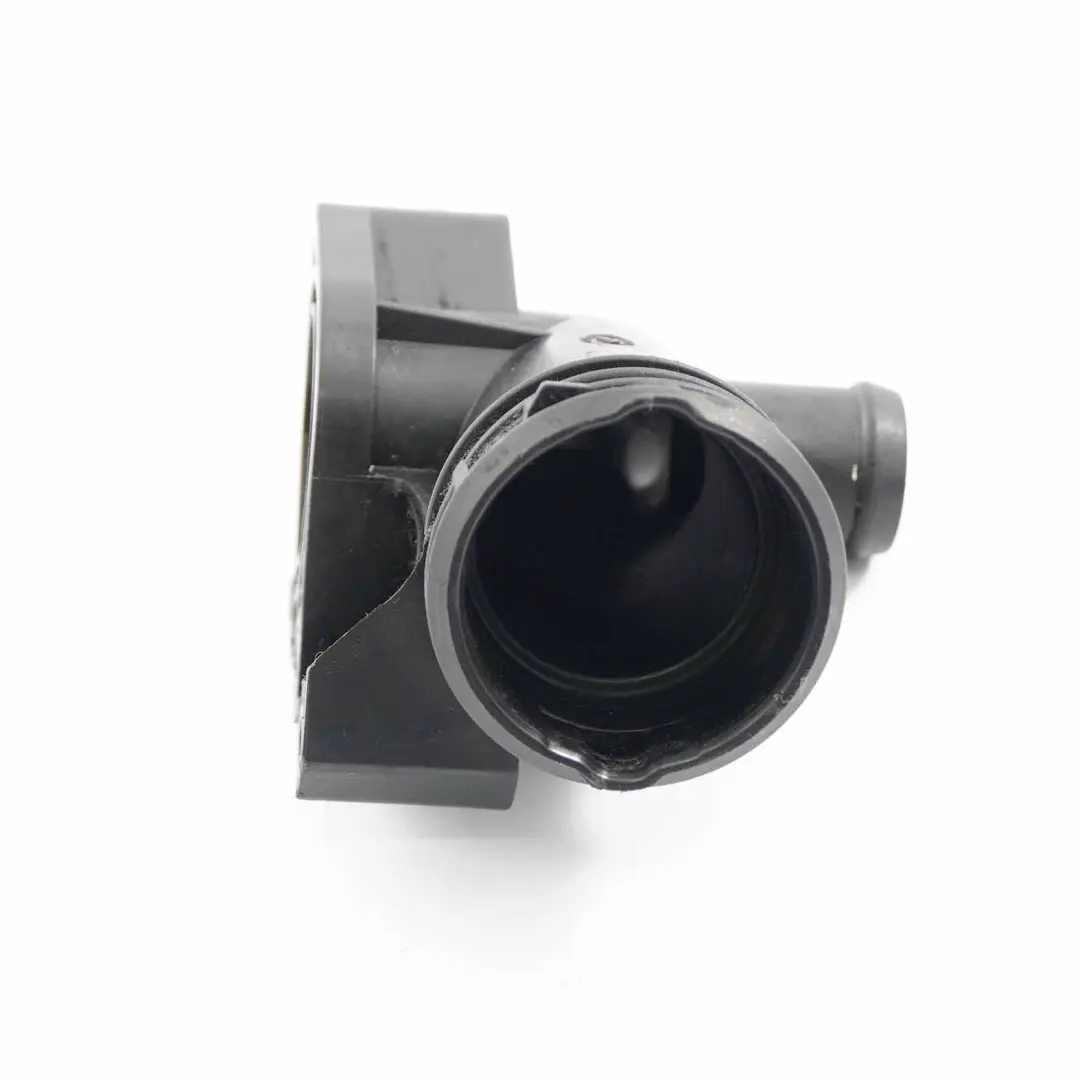  Mercedes-Benz W164 W204 W212 OM642 Carter Thermostat Eau Fraiche Tuyau A64220000 - SKU A6422001156 - Numéro de pièce A6422001156