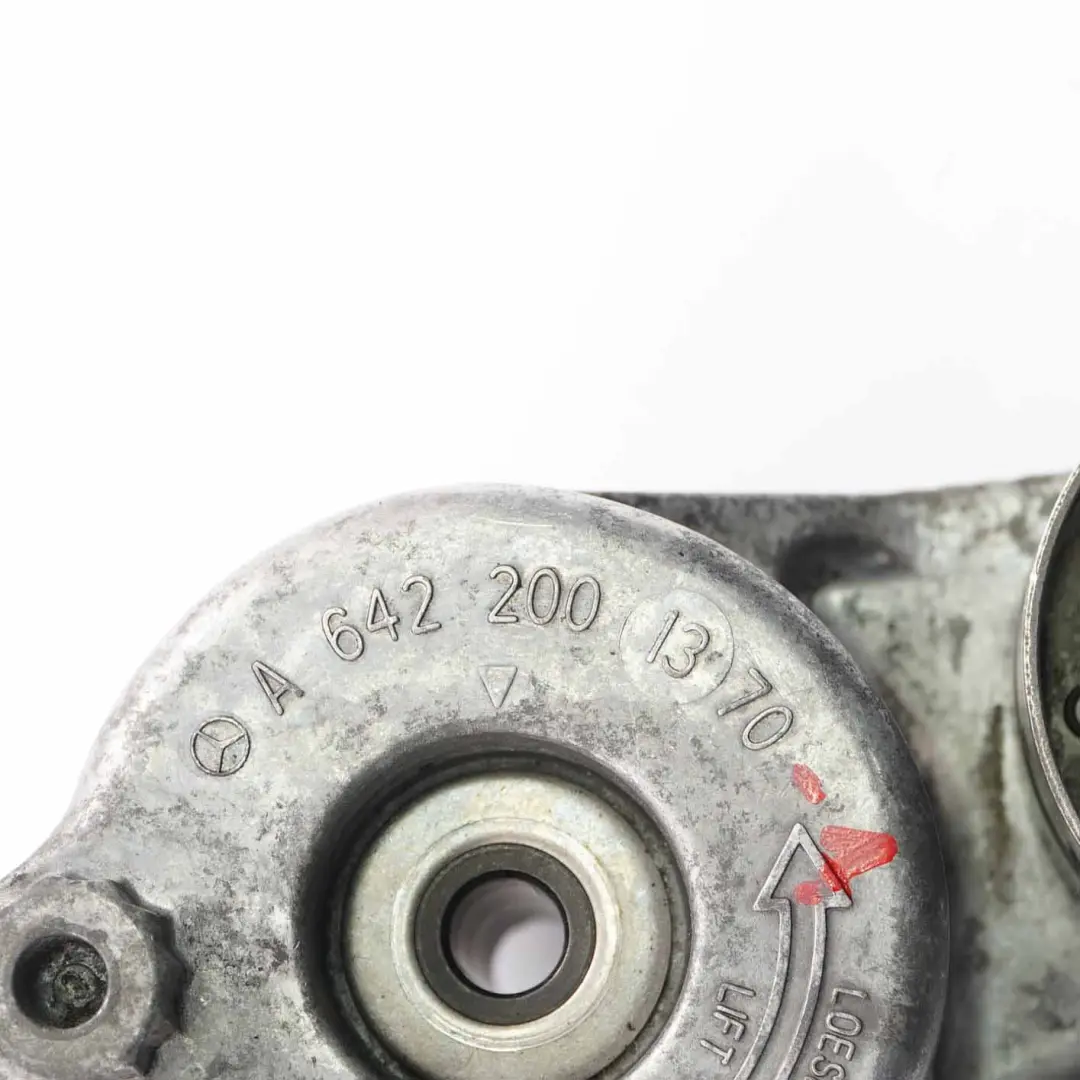 OM642 Napinacz Paska Rolka do Mercedes W164 W204 W211 o numerze A6422001370 Mercedes W164 W204 W211 OM642 Napinacz Paska Rolka - SKU A6422001370-1 - Numer Części A6422001370