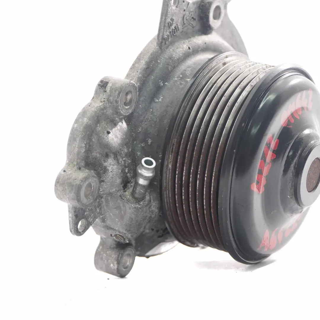 OM642 Motor Diesel Bomba Agua Unidad Refrigerante para Mercedes W212 con número de pieza A6422002101 Mercedes W212 OM642 Motor Diesel Bomba Agua Unidad Refrigerante - SKU A6422002101 - Número de pieza A6422002101