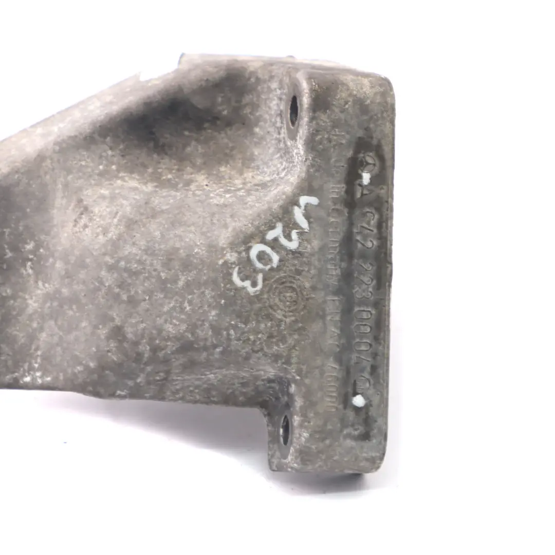 Support moteur Mercedes W211 CLS C219 OM642 gauche Support pour à propos du numéro de pièce A6422230004 Support moteur Mercedes W211 CLS C219 OM642 gauche Support - SKU A6422230004 - Numéro de pièce A6422230004